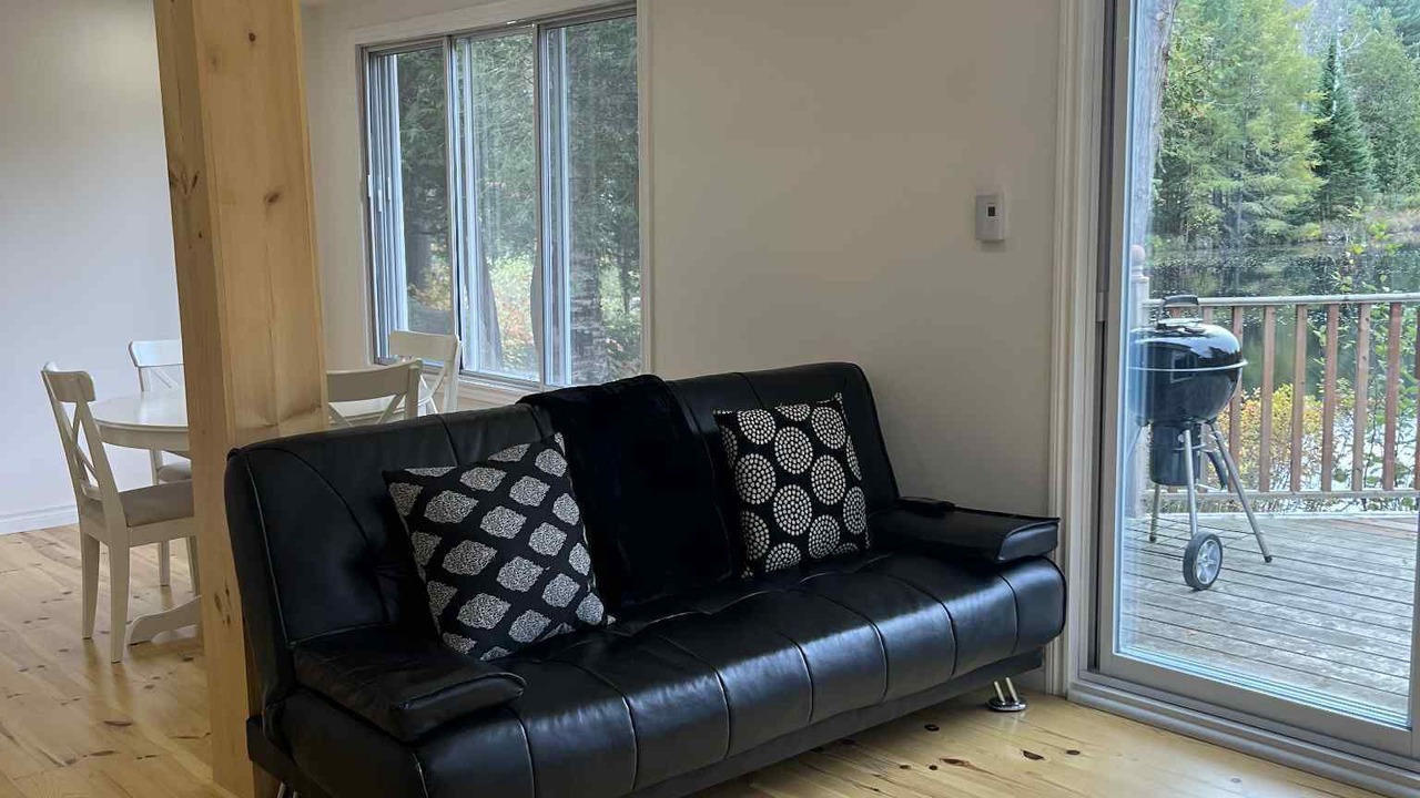 Photo of Livingroom in Chertsey