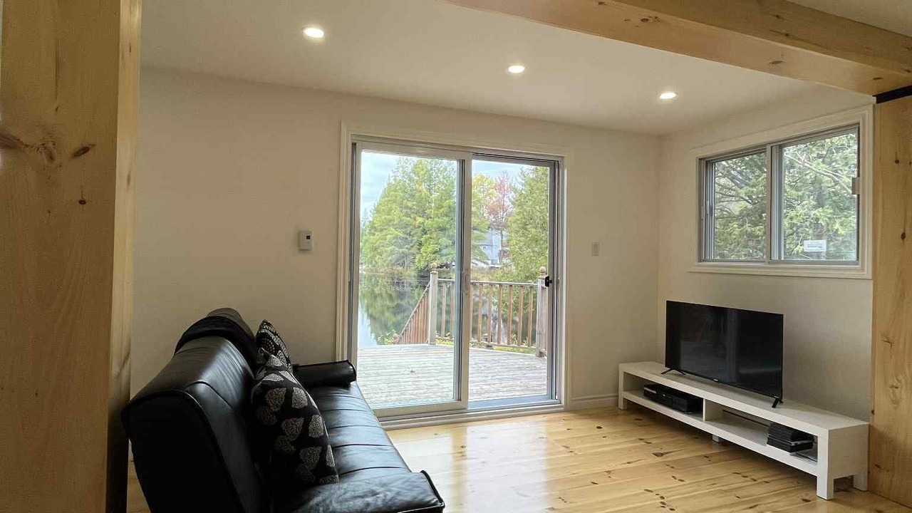 Photo of Livingroom in Chertsey