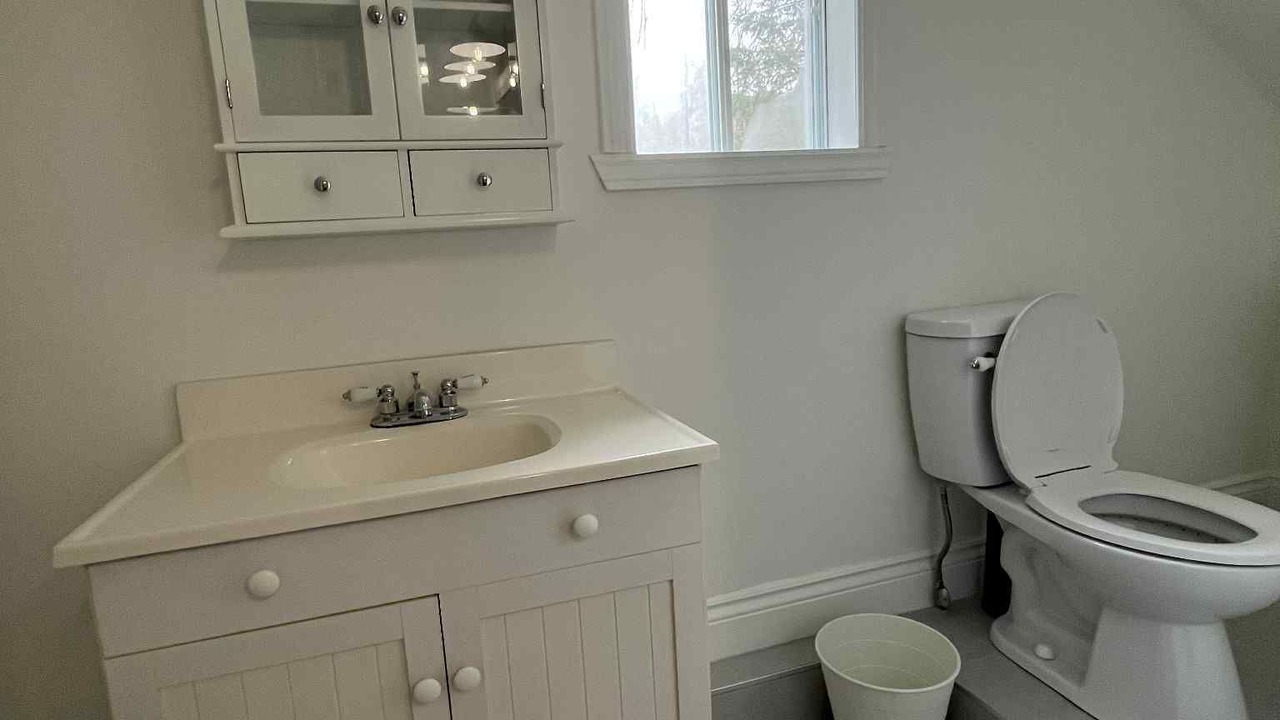 Photo of Bathroom in Chertsey