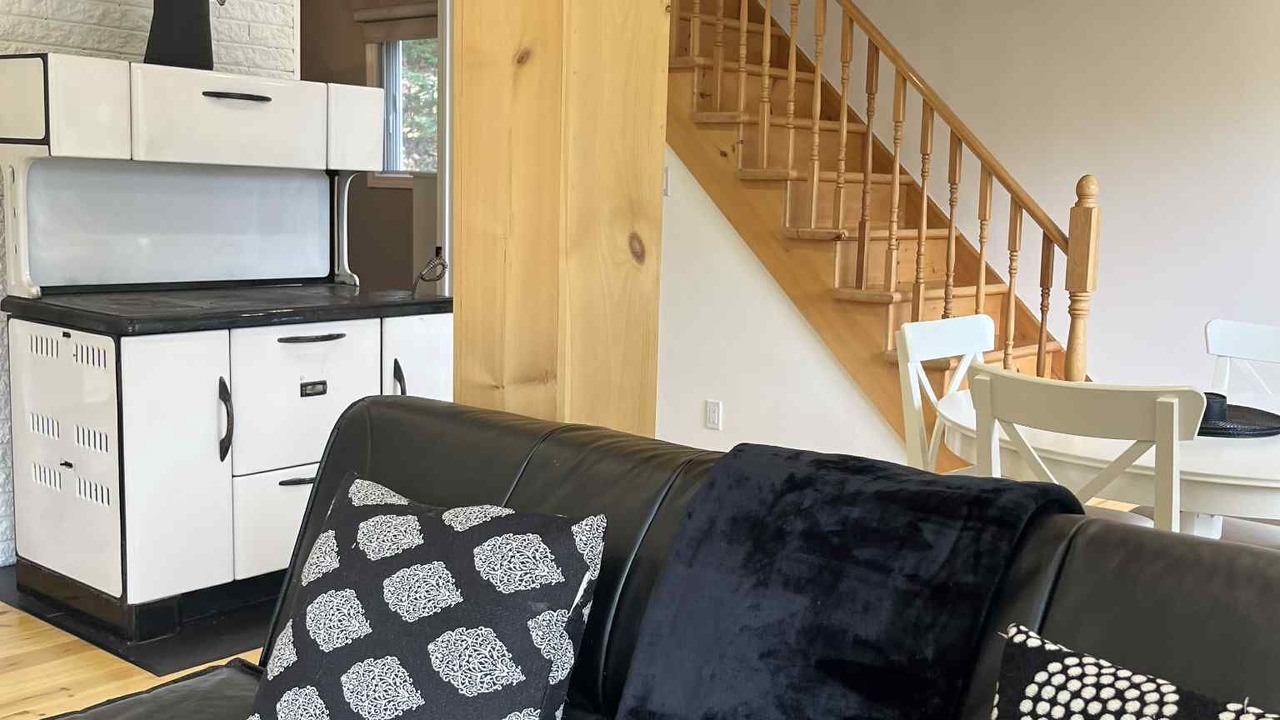 Photo of Livingroom in Chertsey