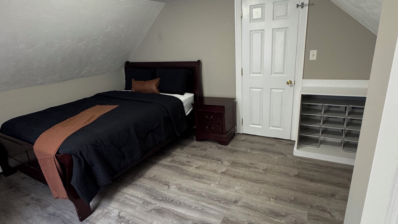 Photo of Bedroom in Ayer