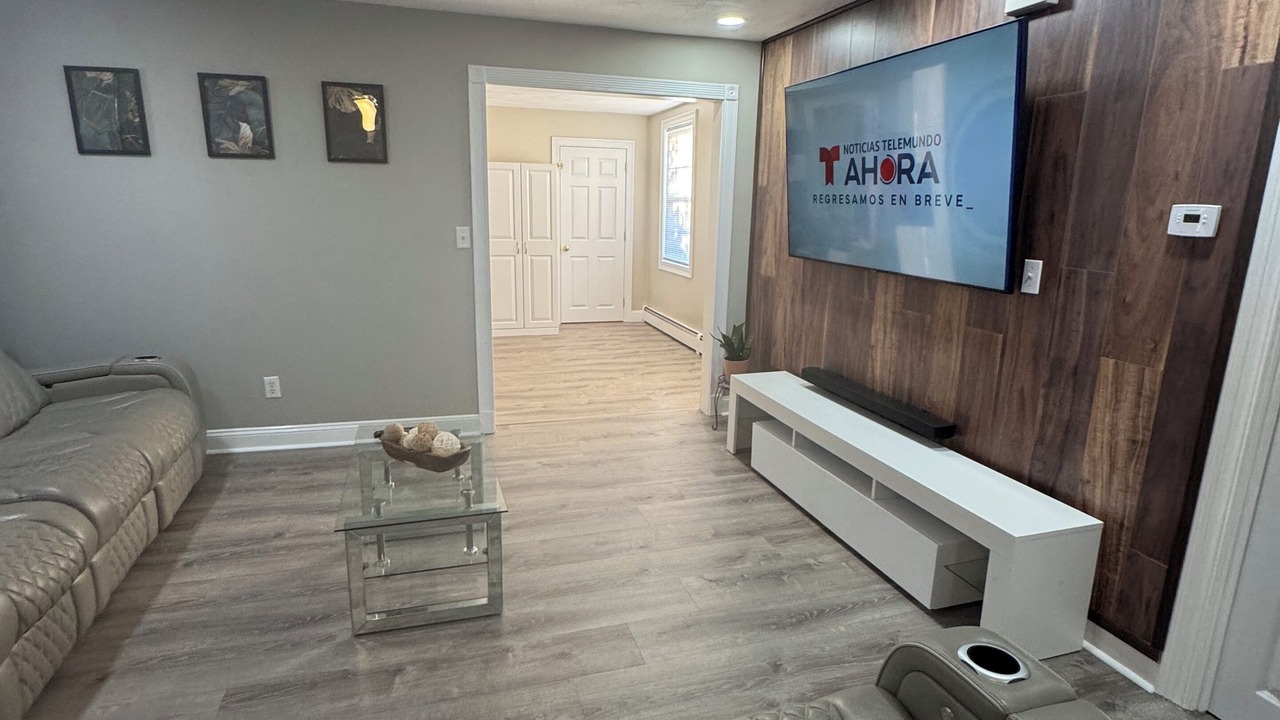 Photo of Livingroom in Ayer
