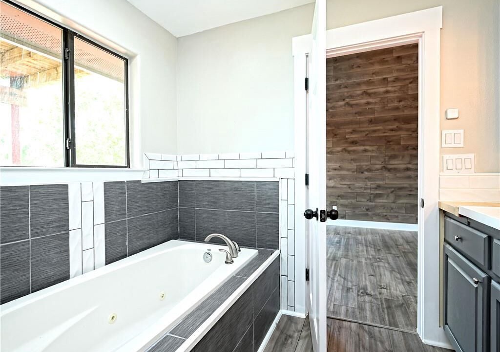 Photo of Bathroom in Apache Shores