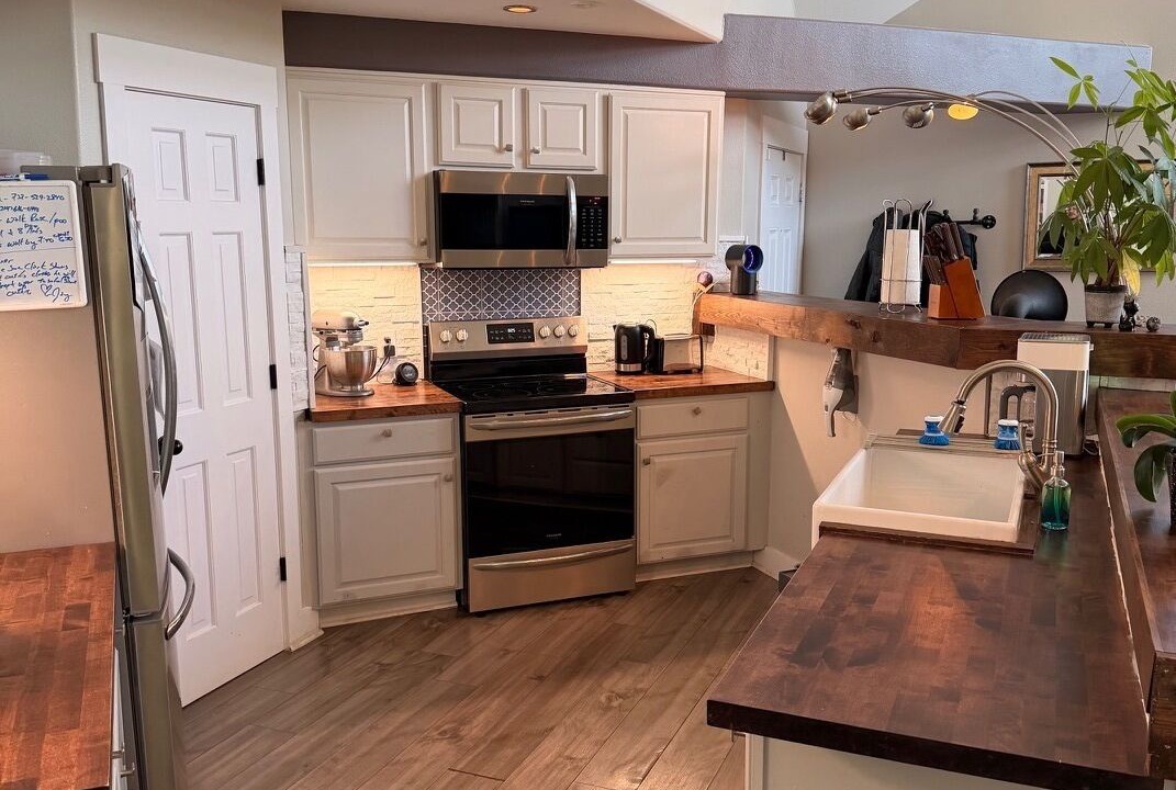 Photo of Kitchen in Apache Shores