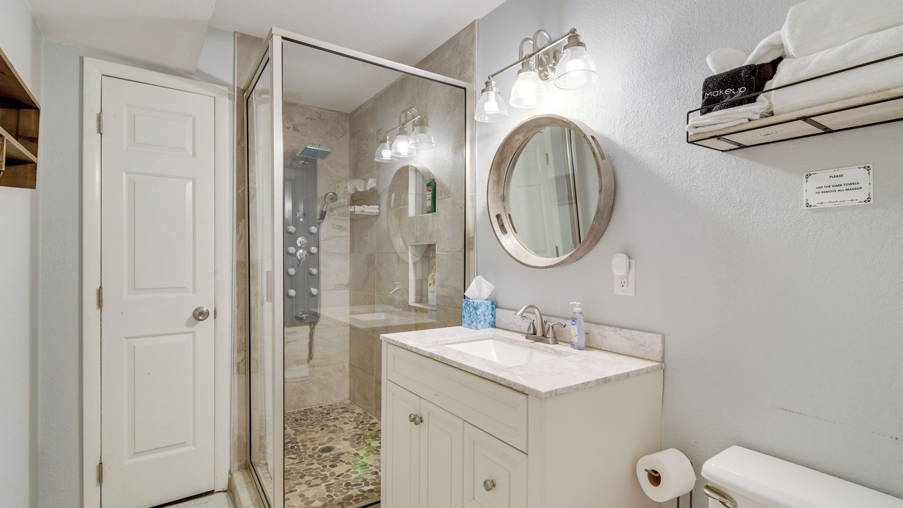Photo of Bathroom in Branson