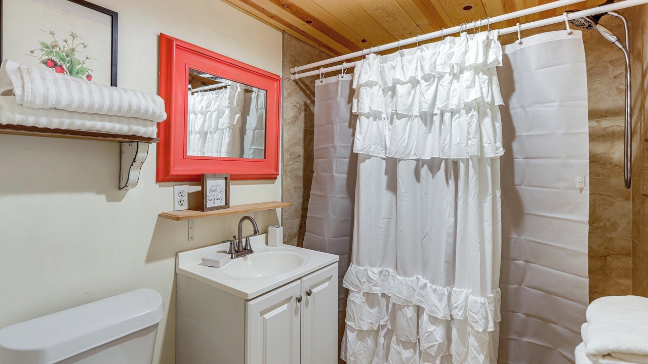 Photo of Bathroom in Blairsville