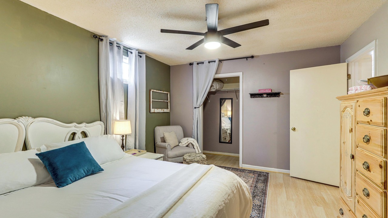 Photo of Bedroom in Blairsville