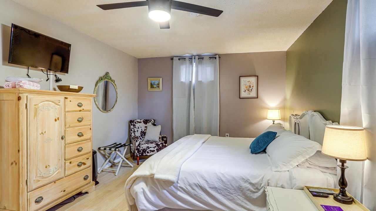 Photo of Bedroom in Blairsville