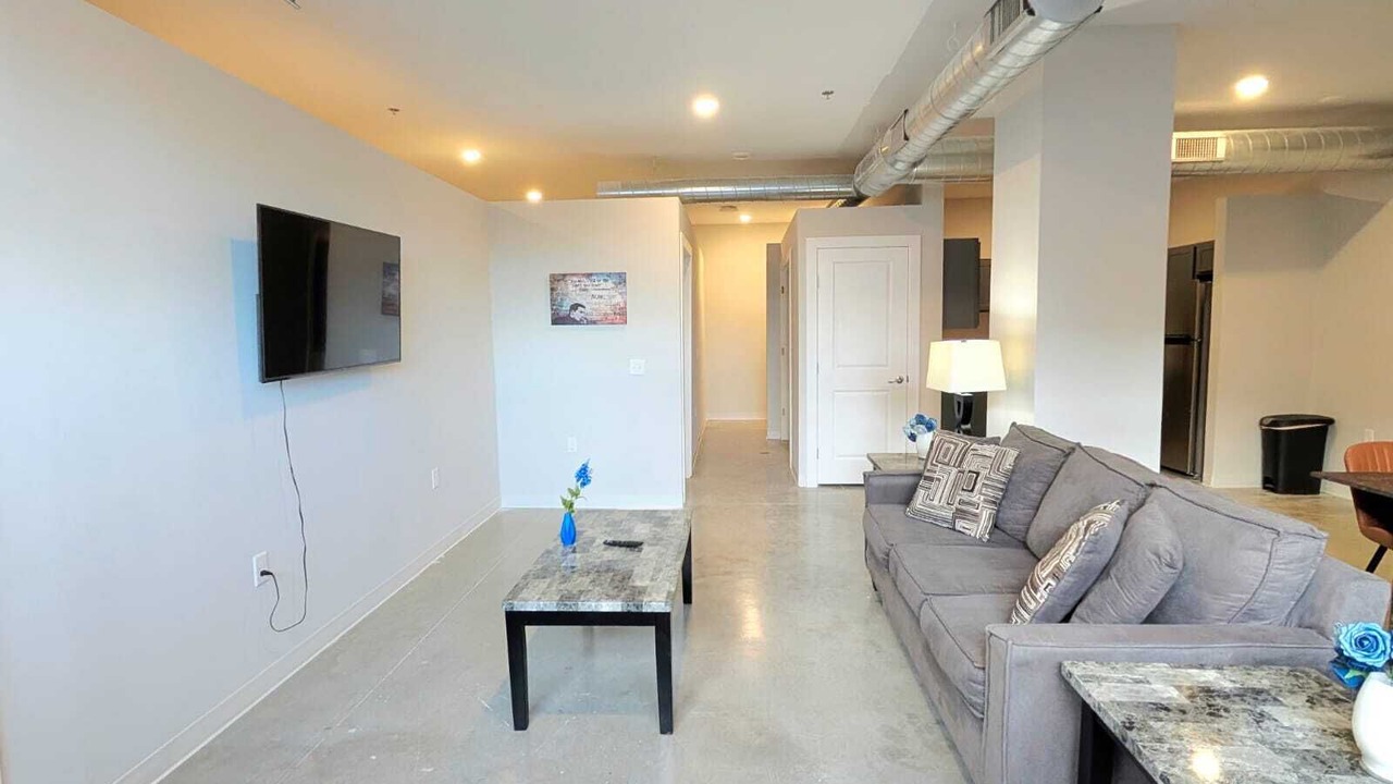 Photo of Livingroom in Central West End