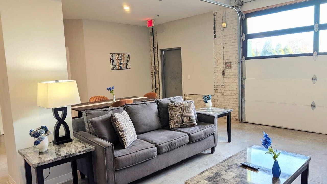Photo of Livingroom in Central West End