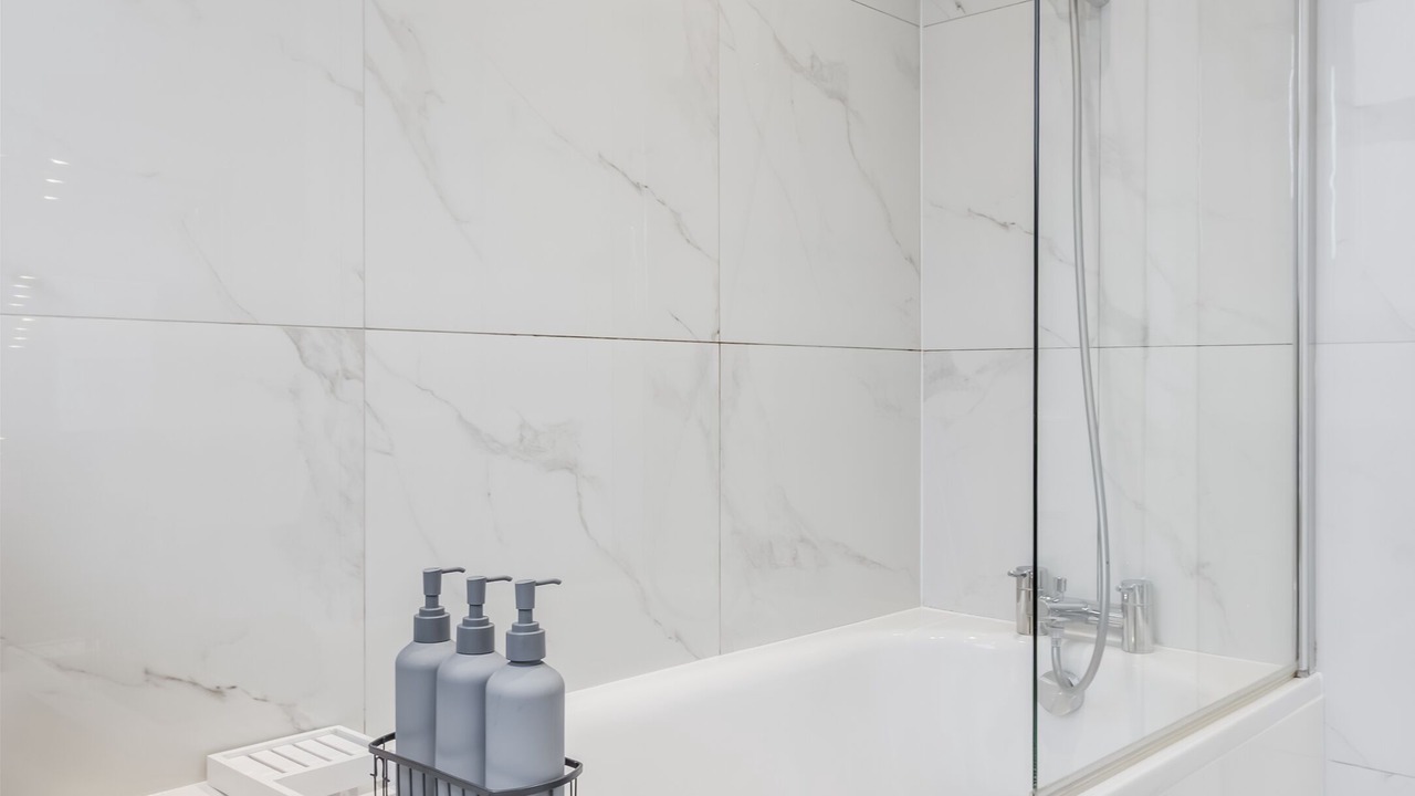 Photo of Others in Edgware