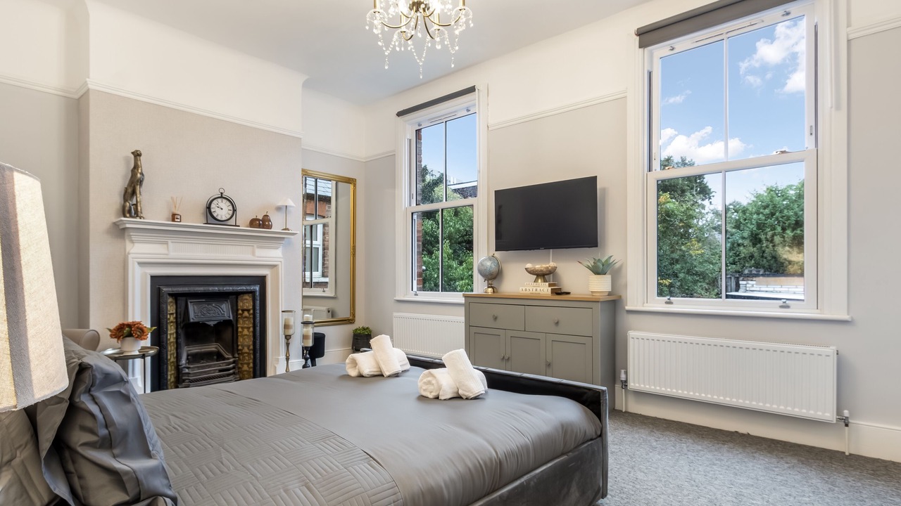 Photo of Others in Edgware