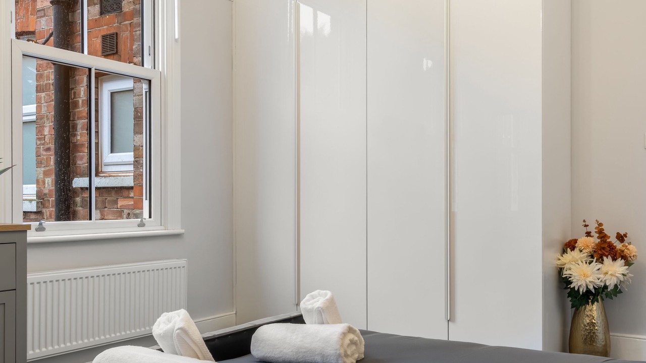 Photo of Others in Edgware