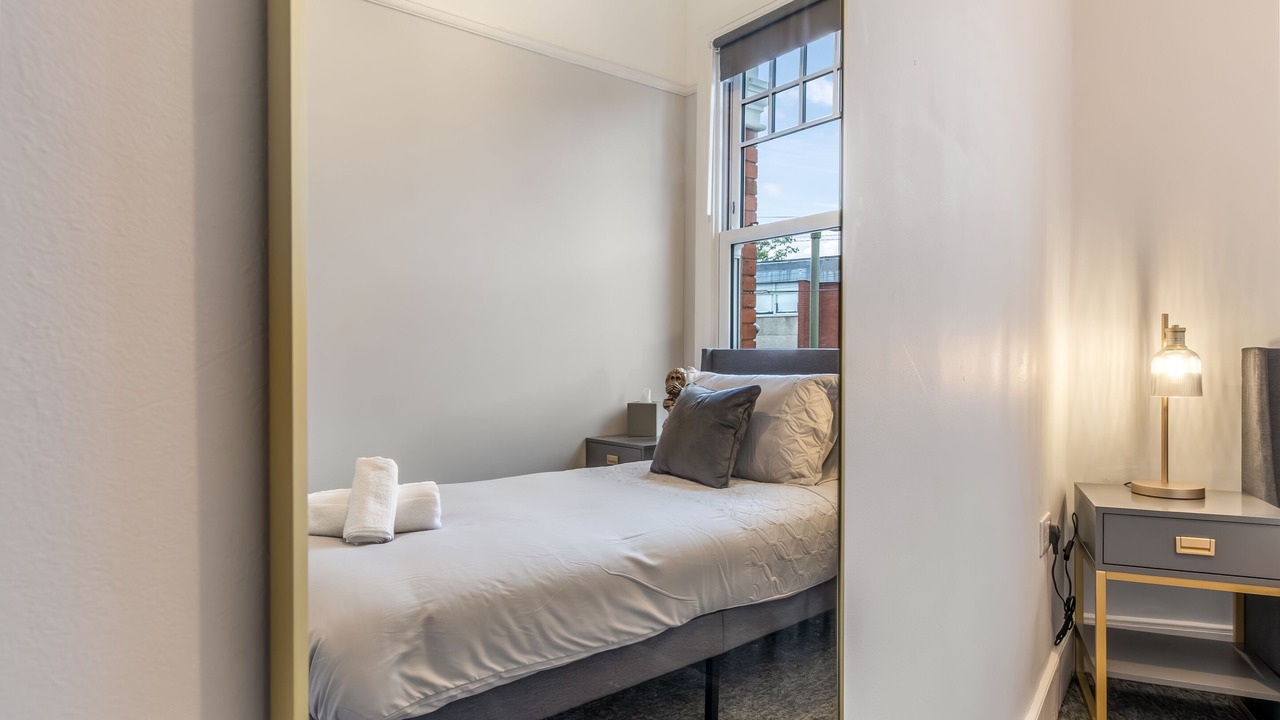 Photo of Others in Edgware