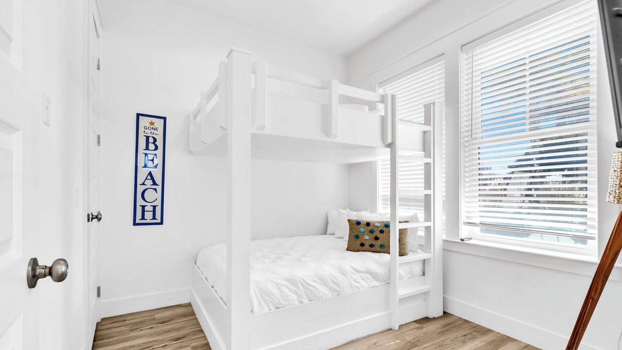 Photo of Bedroom in Kiska Beach