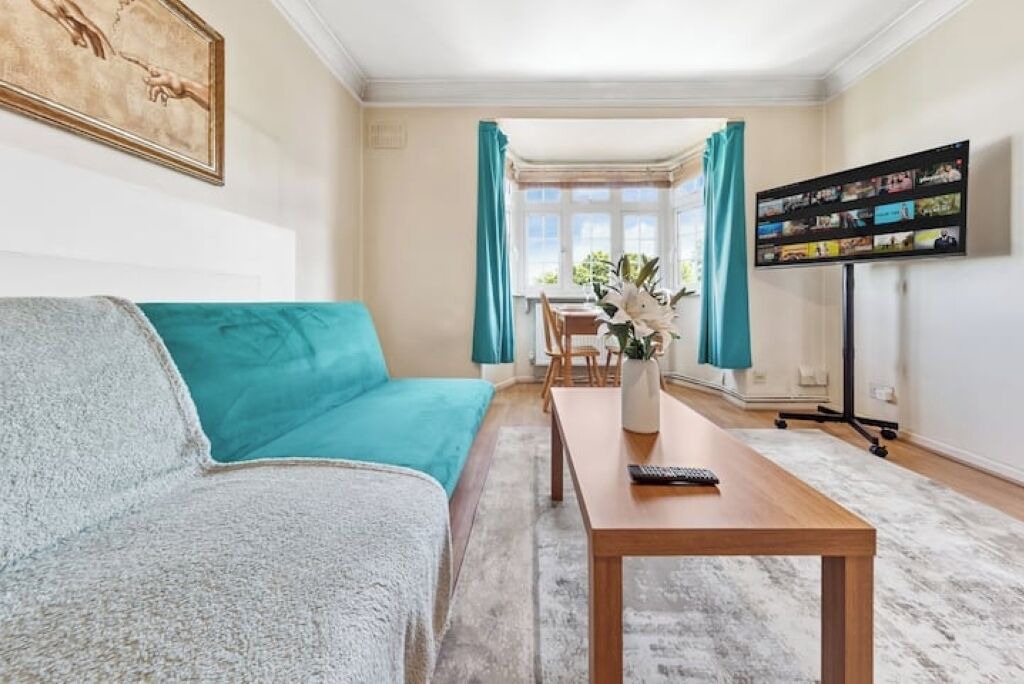 Photo of Livingroom in Hanger Hill