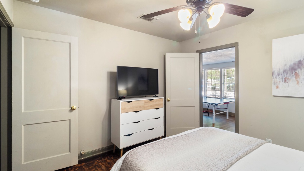 Photo of Bedroom in College Hills Estates