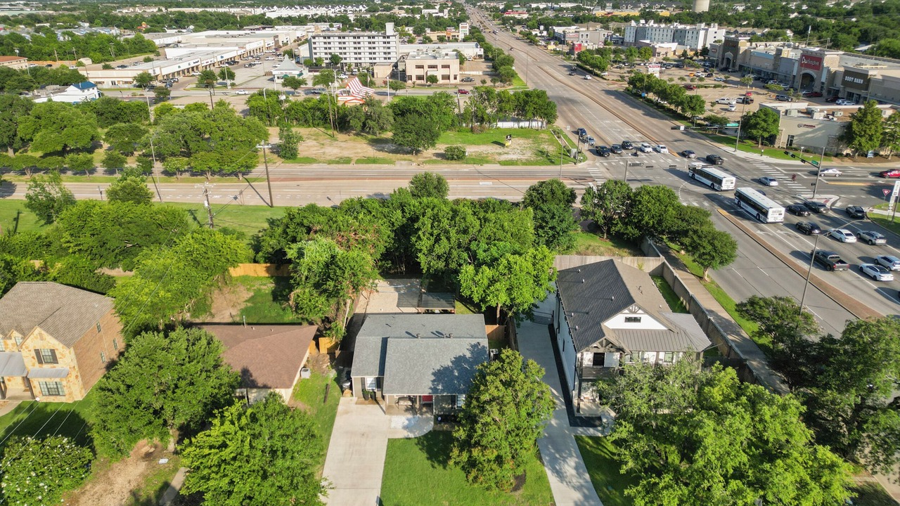 Photo of Outdoor in College Hills Estates