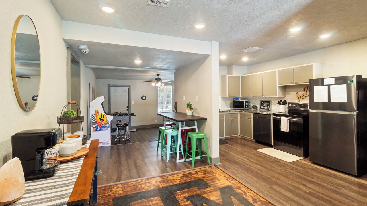 Photo of Kitchen in College Hills Estates