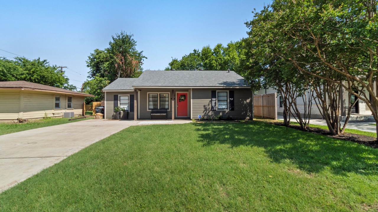 Photo of Outdoor in College Hills Estates