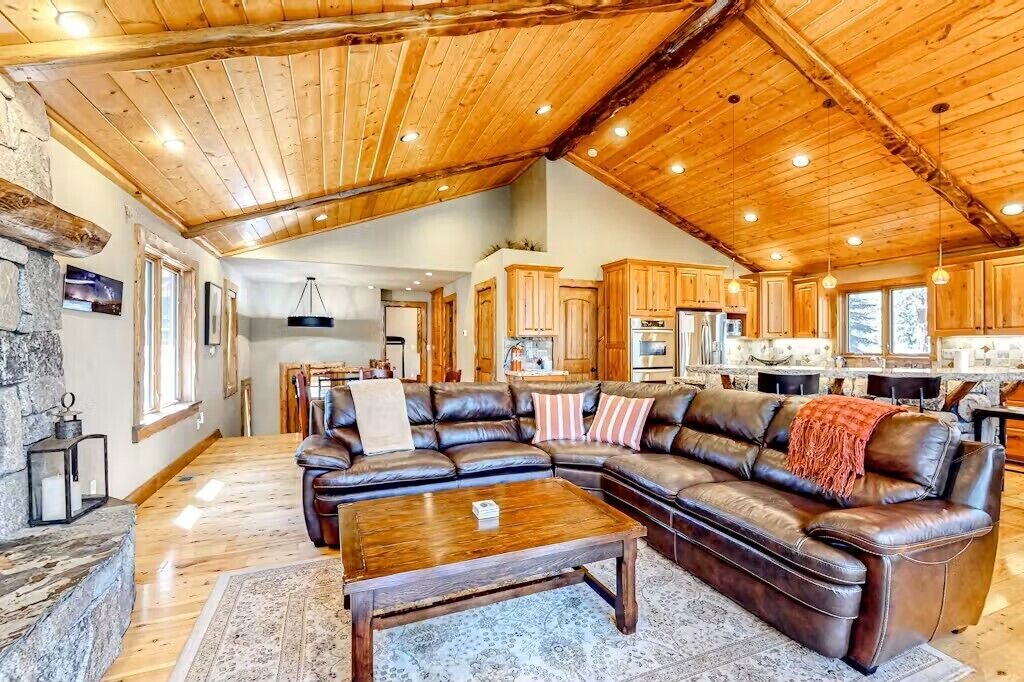 Photo of Livingroom in Tahoe Vista
