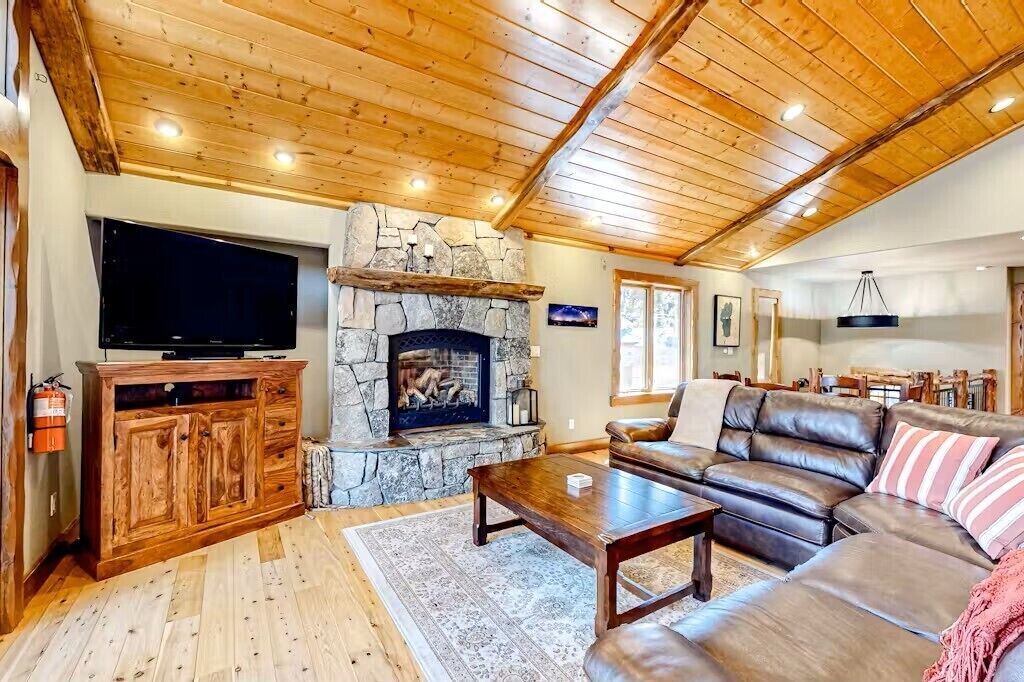 Photo of Livingroom in Tahoe Vista