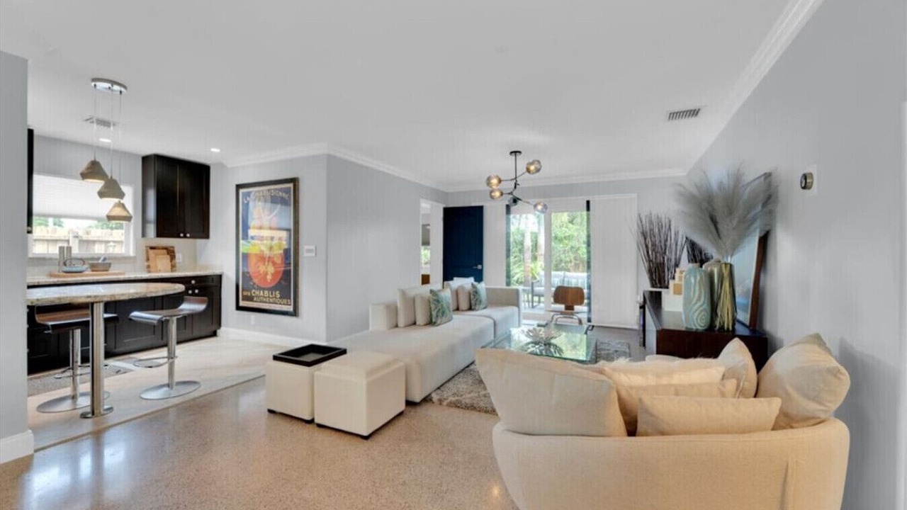 Photo of Livingroom in North Andrews Gardens