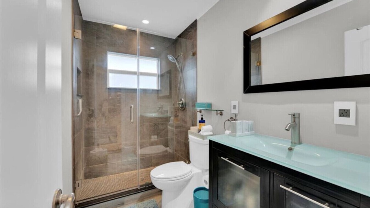Photo of Bathroom in North Andrews Gardens