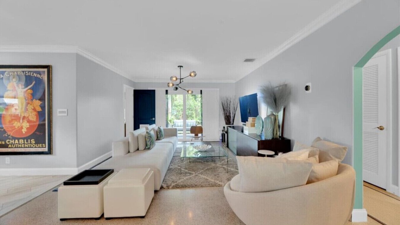 Photo of Livingroom in North Andrews Gardens