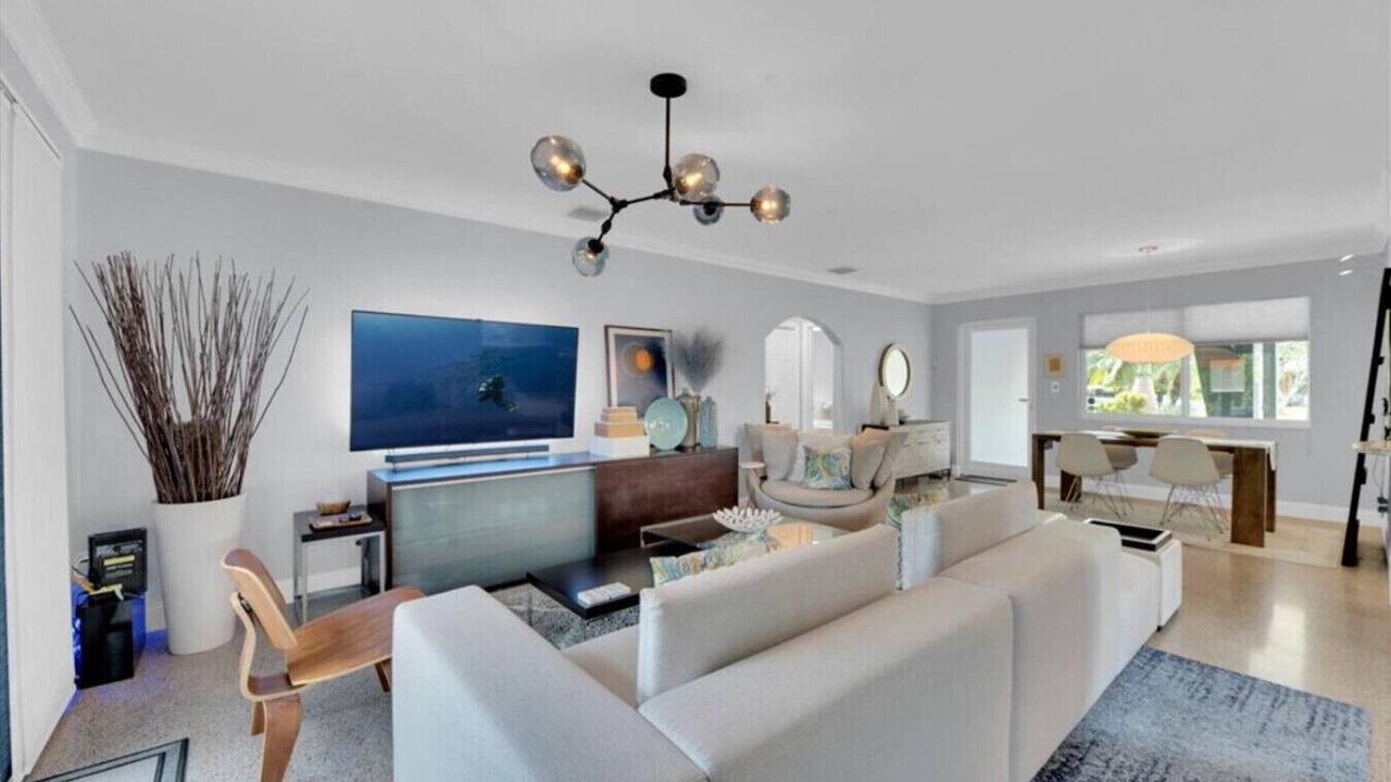 Photo of Livingroom in North Andrews Gardens