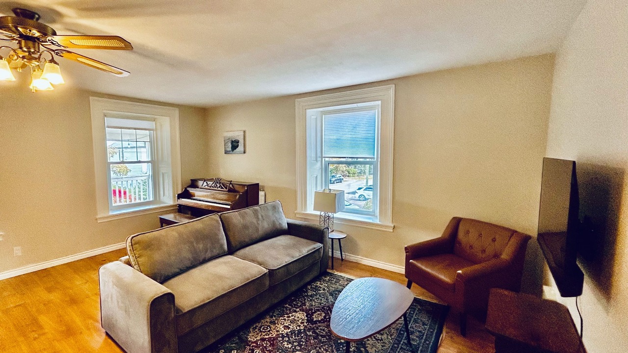 Photo of Livingroom in Hamilton