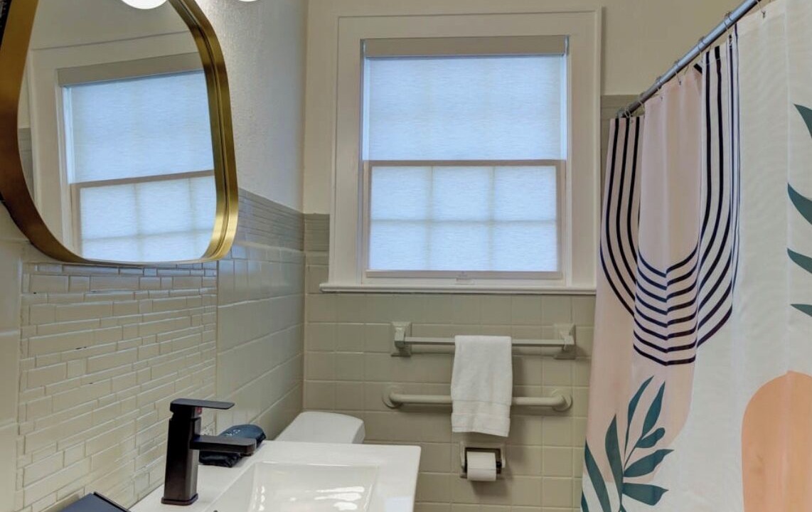 Photo of Bathroom in Highland Historic District