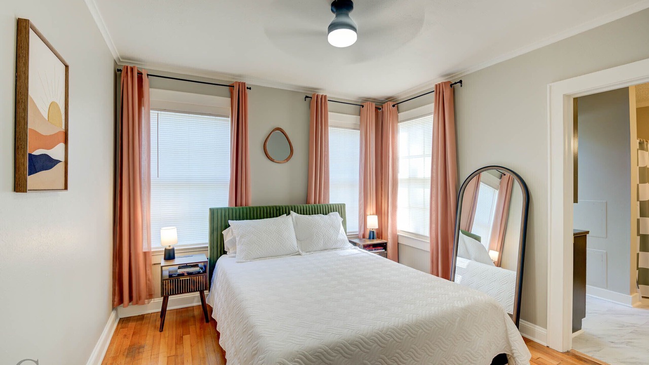 Photo of Bedroom in Highland Historic District