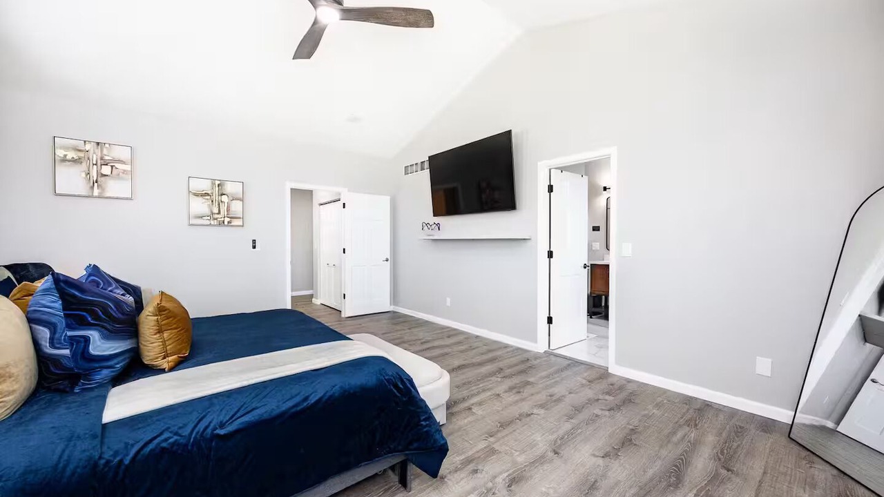 Photo of Bedroom in Glen Carbon