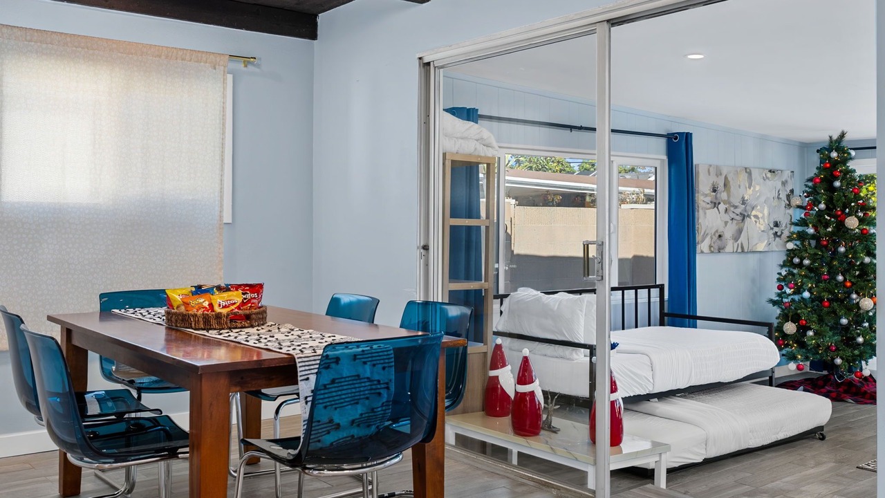 Photo of Bedroom in Midway City
