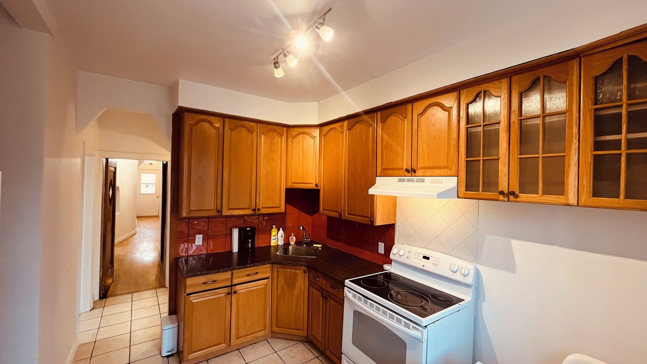 Photo of Kitchen in Cote-Des-Neiges—Notre-Dame-De-Grace