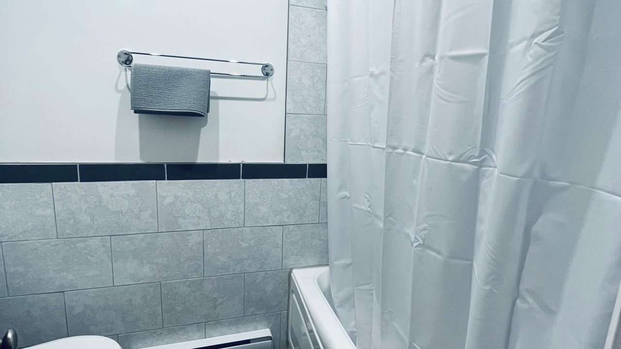 Photo of Bathroom in Cote-Des-Neiges—Notre-Dame-De-Grace