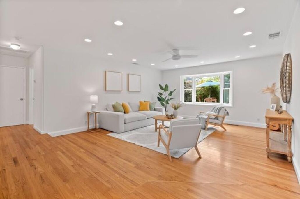 Photo of Livingroom in Nimitz