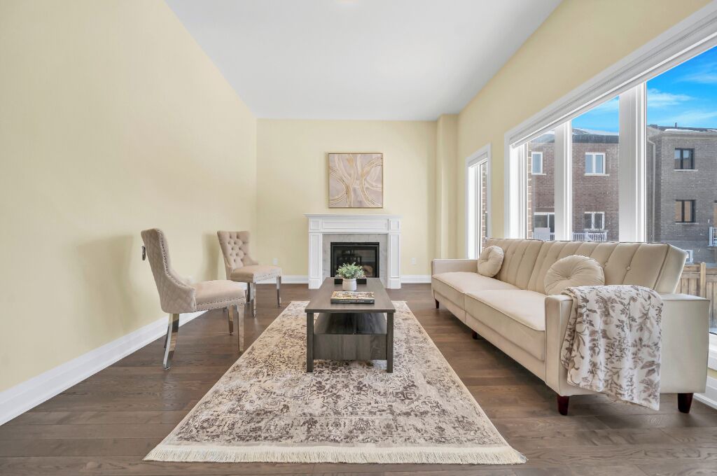 Photo of Livingroom in Richmond Hill