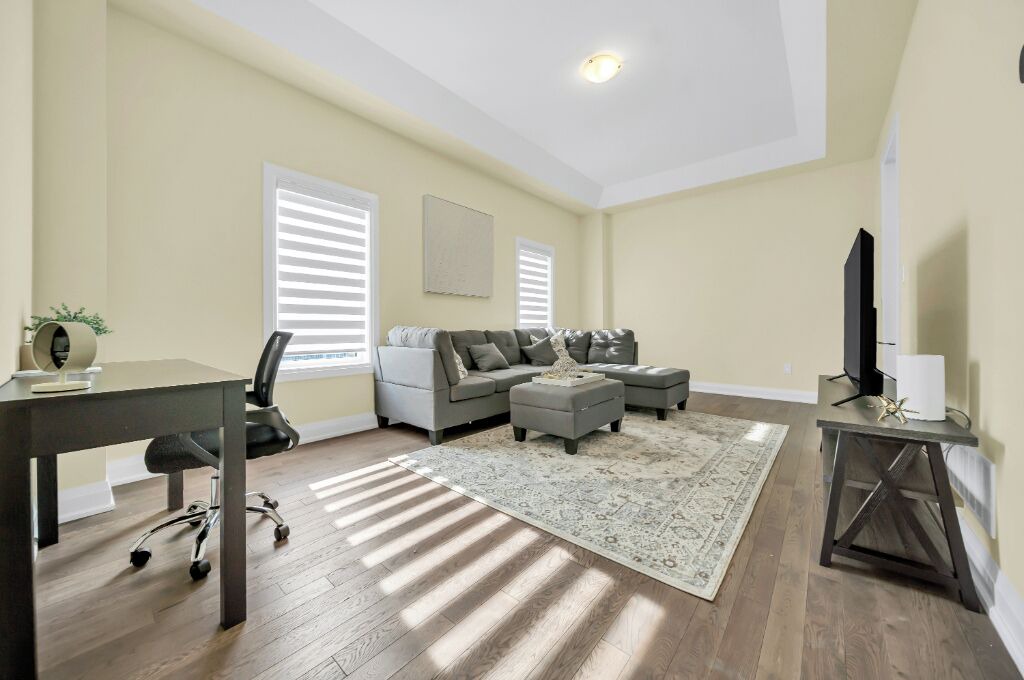 Photo of Livingroom in Richmond Hill