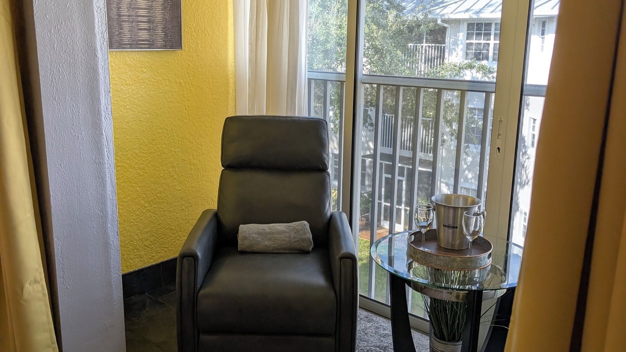 Photo of Livingroom in Lutz