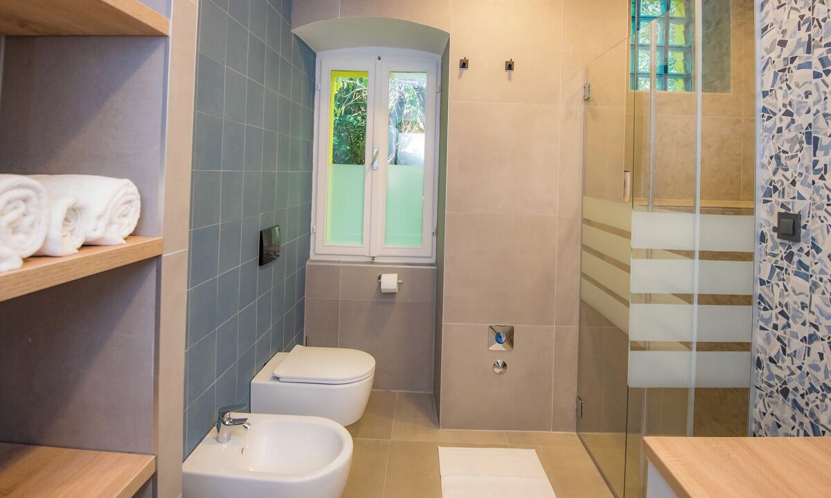 Photo of Bathroom in Bakar