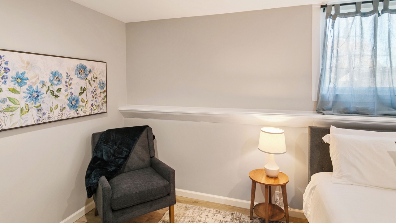 Photo of Bedroom in Waukegan