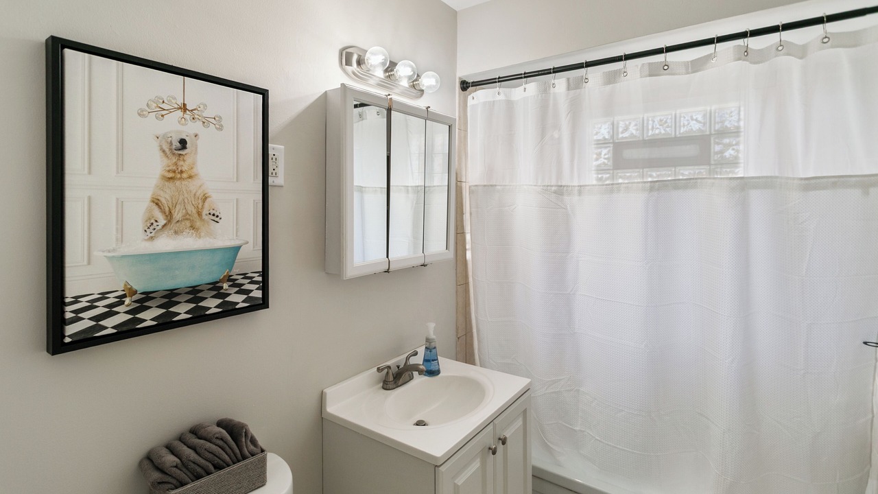 Photo of Bathroom in Waukegan