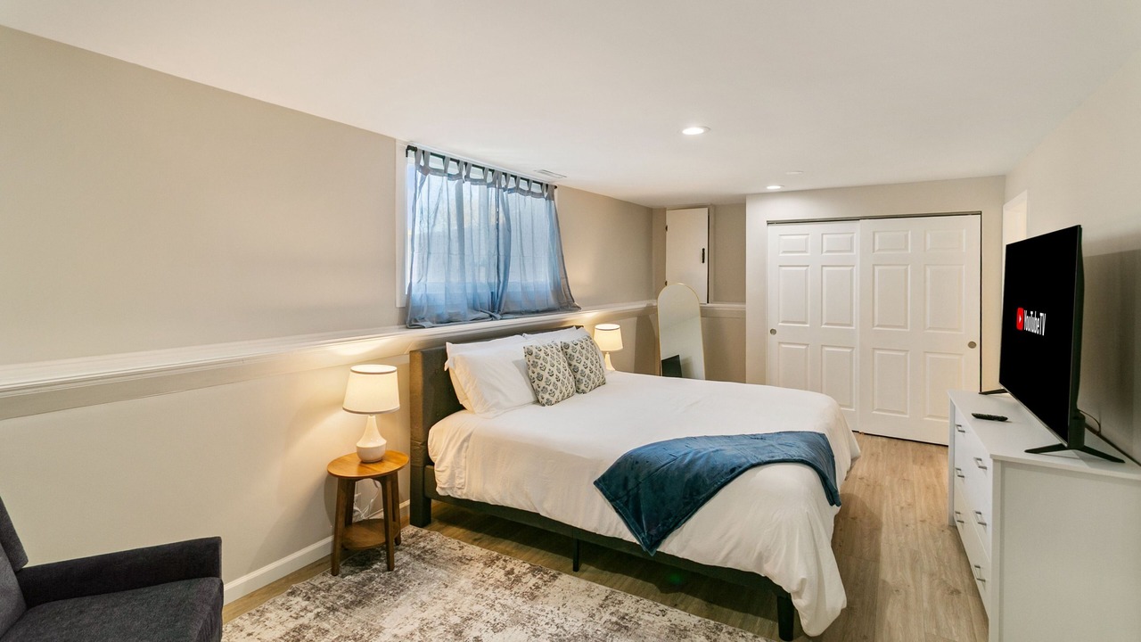 Photo of Bedroom in Waukegan