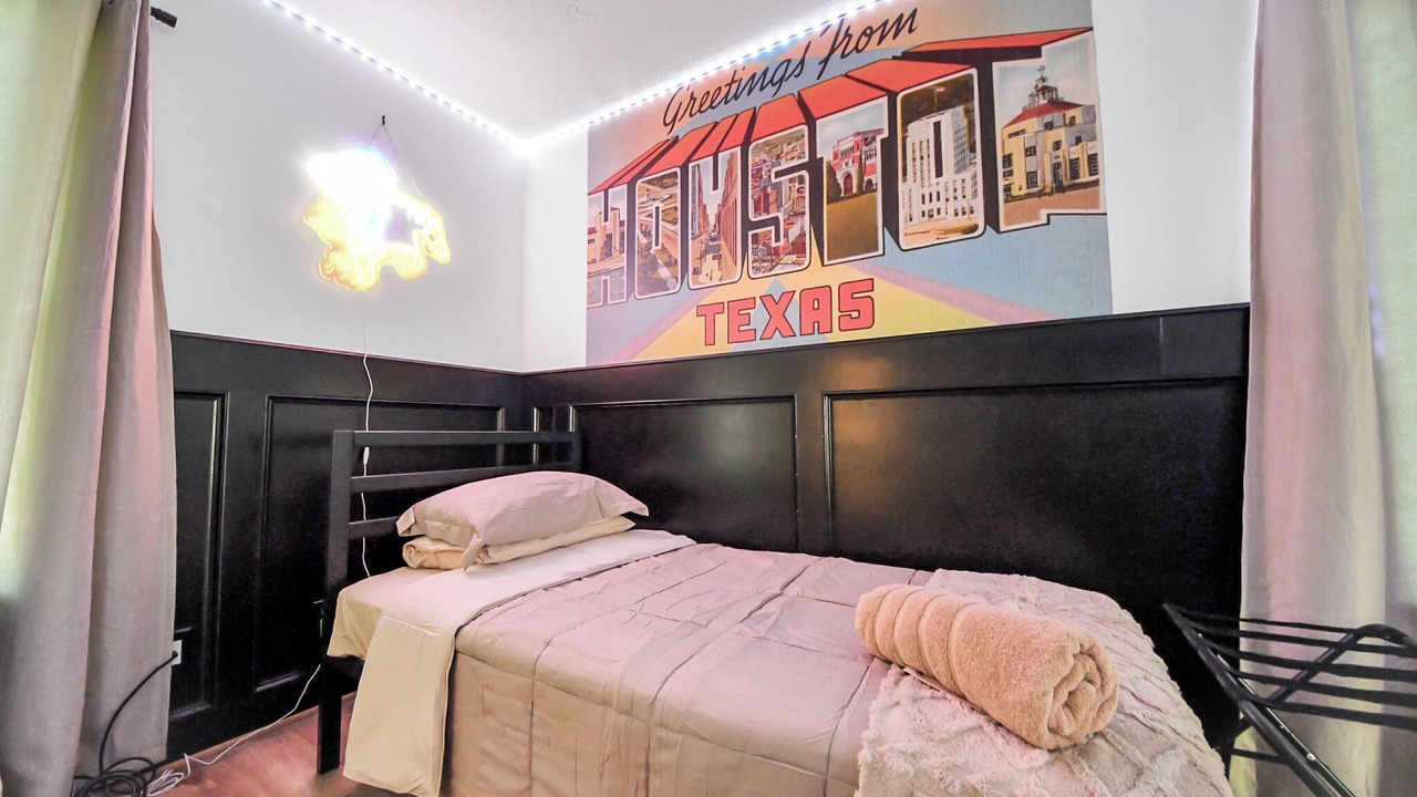 Photo of Bedroom in Atascocita