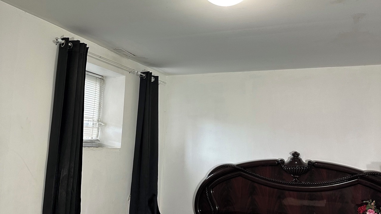 Photo of Bedroom in Oakridge