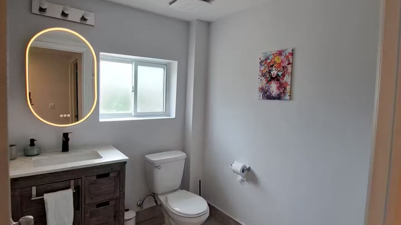 Photo of Bathroom in Lakeshore