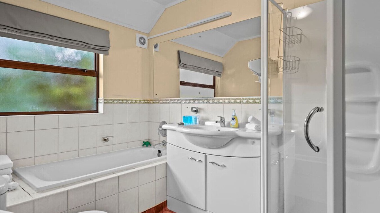 Photo of Bathroom in West Harbour