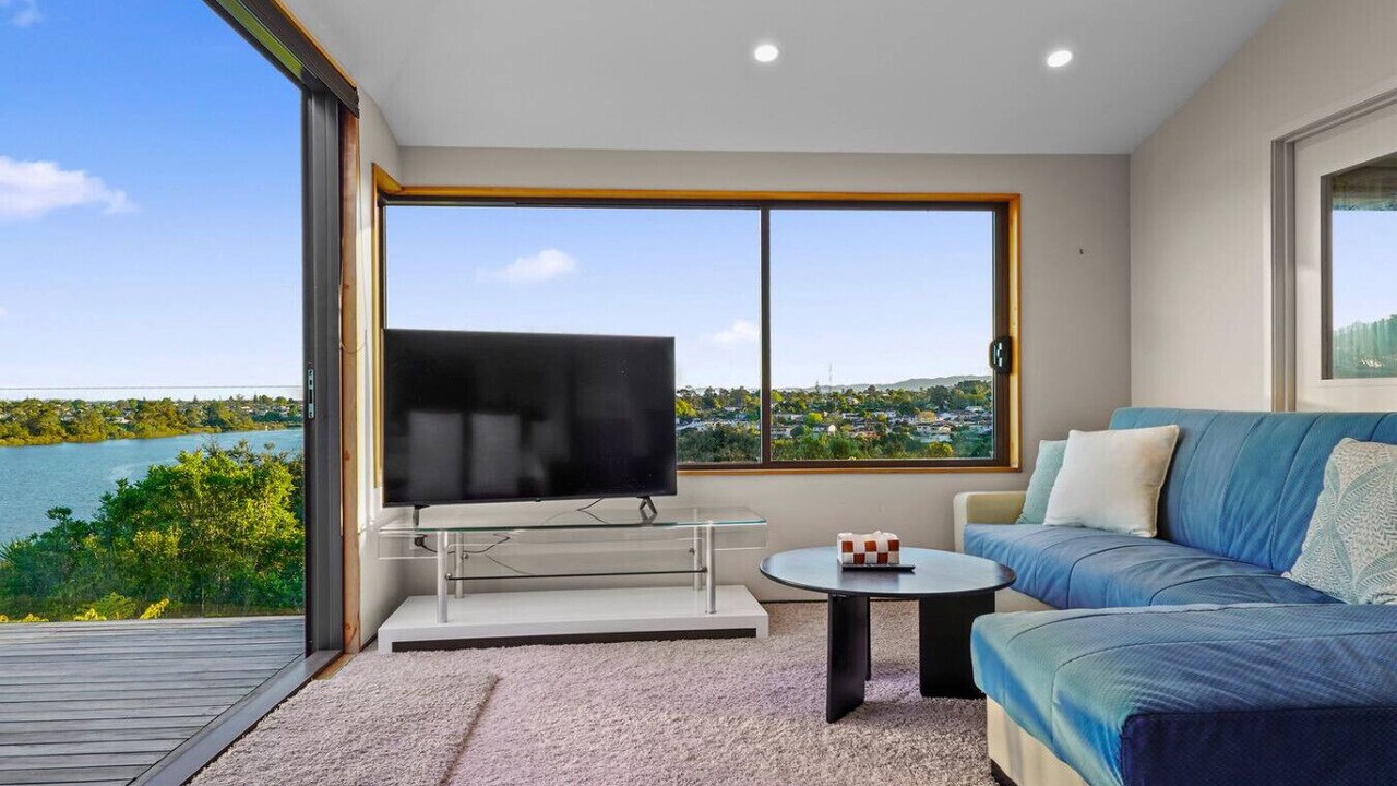 Photo of Livingroom in West Harbour